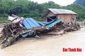 Đồng chí Bí thư Tỉnh ủy, Chủ tịch HĐND tỉnh Trịnh Văn Chiến kiểm tra tình hình thiệt hại do mưa lũ tại huyện Quan Sơn