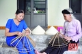 Những người phụ nữ giữ gìn làng nghề làm nón lá truyền thống Xuân Lộc