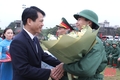 Phó Bí thư Tỉnh ủy Trịnh Tuấn Sinh động viên thanh niên ưu tú thị xã Nghi Sơn lên đường nhập ngũ