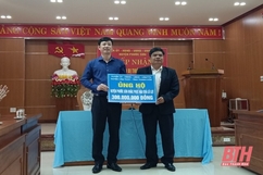 Huyện Cẩm Thủy hỗ trợ huyện Phước Sơn (Quảng Nam)  300 triệu đồng  khắc phục hậu quả mưa lũ