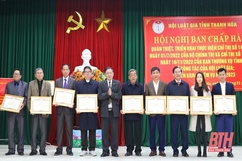 Hội Luật gia tỉnh Thanh Hoá vinh dự nhận Cờ thi đua của Hội Luật gia Việt Nam