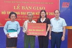 MTTQ huyện Như Xuân bàn giao nhà “Đại đoàn kết” cho 2 gia đình