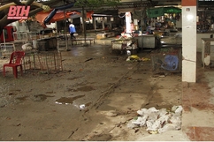Nỗi lo vệ sinh môi trường tại nhiều chợ dân sinh