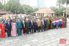 Phường Phú Sơn dâng hương tưởng niệm Chủ tịch Hồ Chí Minh nhân ngày thành lập Đảng