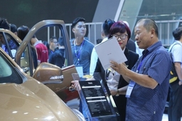 Thị trường ôtô phổ thông - “sân chơi” của xe nội và ASEAN