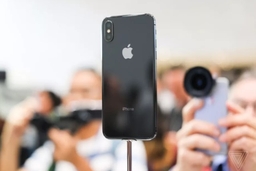 Rộ tin đồn mẫu iPhone X mới sẽ có đến 3 camera phía sau