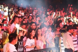 Đêm nhạc Light Music Party gây “chấn động” FLC Sầm Sơn