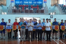 Gần 290 VĐV tham dự Giải bóng bàn TP Thanh Hóa mở rộng lần thứ XIV