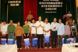 Đoàn đại biểu Quốc hội Thanh Hóa tiếp xúc cử tri các huyện Bá Thước và Quan Sơn