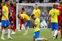 Brazil 1-2 Bỉ: Courtois quá hay. Fernandinho là tội đồ. Tite sai lầm