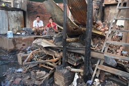 Điện thăm hỏi kiều bào tại Campuchia bị thiệt hại do hỏa hoạn