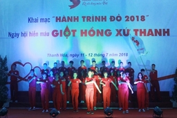 Gala “Giọt hồng xứ Thanh” và khai mạc chương trình “Hành trình đỏ - Kết nối dòng máu Việt” lần thứ 6