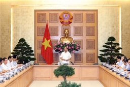 Thủ tướng Nguyễn Xuân Phúc: Hỗ trợ đồng bào vùng lũ dựng lại nhà là công việc cấp bách