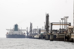 Mỹ và Ấn Độ thảo luận chi tiết về việc ngừng nhập khẩu dầu từ Iran