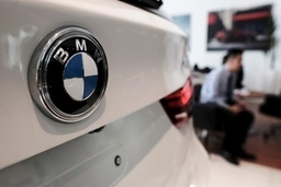 BMW thông báo sẽ tạm ngừng sản xuất tại một nhà máy ở Anh