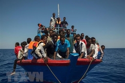 EU đẩy mạnh hợp tác với châu Phi để kiểm soát dòng người di cư