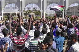 Đảo chính ở Sudan: Hội đồng quân sự tiến hành tái cơ cấu