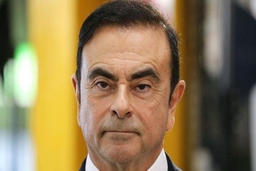 Cựu Chủ tịch Nissan Carlos Ghosn bị cáo buộc tội danh mới