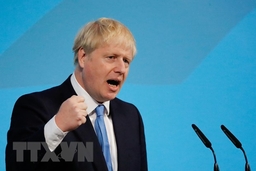 Báo chí Anh thận trọng về tương lai của tân Thủ tướng Johnson