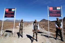 Ấn Độ đẩy nhanh xây dựng tuyến đường dọc biên giới giáp Trung Quốc