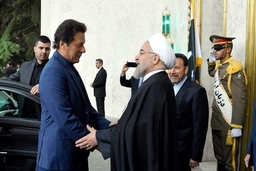 Thủ tướng Pakistan thăm Iran nỗ lực hóa giải căng thăng vùng Vịnh
