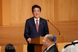 Thủ tướng Abe chủ trì tiệc chiêu đãi khách dự lễ đăng quang Nhật hoàng