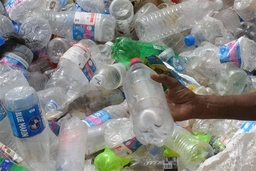 Tổng thống Philippines Rodrigo Duterte đề xuất cấm sử dụng nhựa