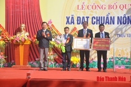 Xã Thiệu Vân (TP Thanh Hóa) đón nhận Quyết định đạt chuẩn nông thôn mới