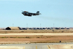 Căn cứ không quân Mỹ ở Iraq bị tấn công bằng rocket