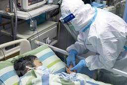 Số người tử vong do virus corona tại Trung Quốc đã lên tới 212 người
