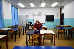 Italy đóng cửa các trường học trên toàn quốc do dịch bệnh