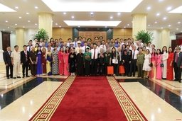 Tặng Bằng khen cho 10 công dân kiểu mẫu tiêu biểu 2019