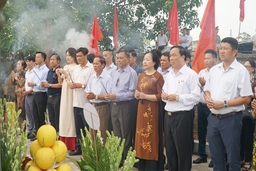 Hiệp hội Doanh nghiệp tỉnh Thanh Hóa dâng hương tưởng niệm các anh hùng liệt sỹ