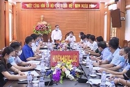 Phó Chủ tịch Thường trực UBND tỉnh Nguyễn Đức Quyền kiểm tra công tác phòng chống dịch COVID-19 tại huyện Thường Xuân và Ngọc Lặc