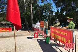 Tạm đình chỉ công tác Quyền Chủ tịch UBND phường Quảng Vinh và Trạm trưởng Trạm Y tế vì lơ là chống dịch