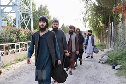 Một số tù nhân Taliban được phóng thích đã trở lại chiến trường