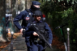 Pháp: Tấn công bằng dao gần tòa soạn báo Charlie Hebdo