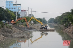 TP Thanh Hóa: Đẩy nhanh tiến độ nạo vét, gia cố sông Bến Ngự