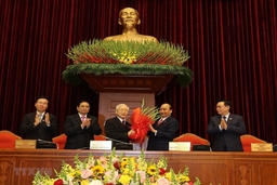 Đồng chí Nguyễn Phú Trọng được tín nhiệm bầu làm Tổng Bí thư Ban Chấp hành Trung ương Đảng khóa XIII