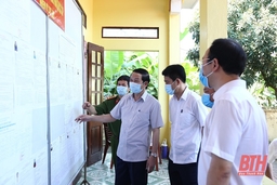 Chủ tịch UBND tỉnh Đỗ Minh Tuấn kiểm tra công tác chuẩn bị bầu cử và phòng, chống dịch tại huyện Nông Cống