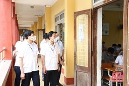 Kỳ thi tuyển sinh vào lớp 10 THPT và tuyển sinh vào Trường THPT chuyên Lam Sơn kết thúc an toàn, nghiêm túc, đúng quy chế