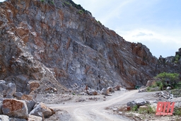Tạm dừng hoạt động khai thác, chế biến khoáng sản mỏ đá vôi làm vật liệu xây dựng thông thường tại phường An Hưng và xã Đông Vinh, TP Thanh Hóa