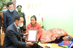 Phó Bí thư Tỉnh ủy Trịnh Tuấn Sinh kiểm tra tình hình sản xuất và đời sống Nhân dân TP Sầm Sơn