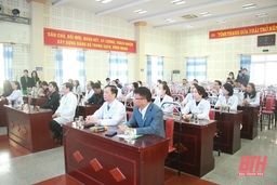 Vietcombank chi nhánh Thanh Hóa trao tặng xe cứu thương cho Bệnh viện Đa khoa tỉnh Thanh Hóa
