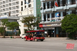 Quản lý chặt hoạt động dịch vụ xe 4 bánh chạy bằng điện tại Sầm Sơn