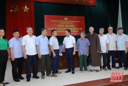 Bí thư Tỉnh ủy, Chủ tịch HĐND tỉnh Đỗ Trọng Hưng cùng các đại biểu HĐND tỉnh tiếp xúc cử tri TP Thanh Hóa