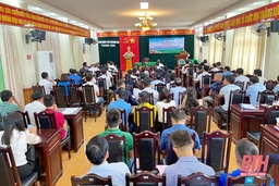 Hội nghị kết nối cung - cầu, kết hợp trưng bày giới thiệu sản phẩm nông sản được tổ chức tại Quảng trường Lam Sơn