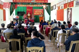 Phó Chủ tịch UBND tỉnh Lê Đức Giang dự sinh hoạt cùng Chi bộ khu phố 1, thị trấn Kim Tân