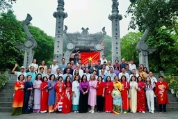 Đoàn kiều bào từ hơn 20 quốc gia về dâng hương, dự Giỗ Tổ Hùng Vương