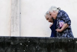 Pháp: Bùng nổ số người “siêu cao tuổi”